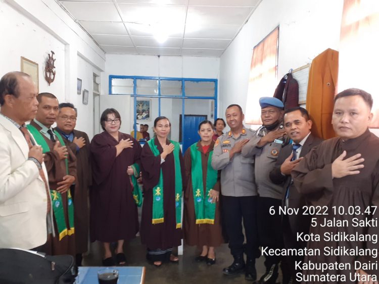 Kapolsek Sidikalang Kota AKP Sukanto Berutu, S.H mengajak Jemaat GKPI tetap menjaga Kamtibmas yang aman dan kondusif