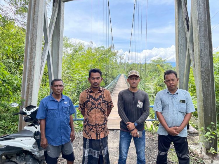 Empat Keuchik di Kecamatan kuta cot glie aceh besar yaitu keuchik lamklen, M.  Fajri, kuechik barih lhok, Uwiskarni, kuechik lamcarak Idrus dan mewakili kuecik lamkuk Irwansyah
