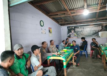 Kapolres Bangka Barat melaksanakan kegiatan Kopi kamtibmas yang bertempat di Warkop Terminal Kec. Muntok mentok bangka barat