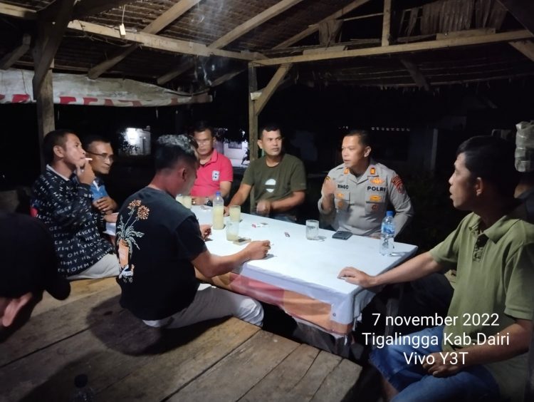 Kapolsek Tigalingga AKP SP. Siringo Ringo, SH bersama Camat tigalingga dan bhabinkamtibmas, lakukan himbauan kepada Pemilik warung agar tidak menginzinkan permainan judi dalam Bentuk Apapun