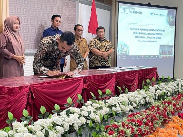 PT Ujong Neubok Dalam (UND) menggandeng sedikitnya 14 perusahan UMKM Lokal untuk berkolaborasi dan melakukan penandatangan kerjasama