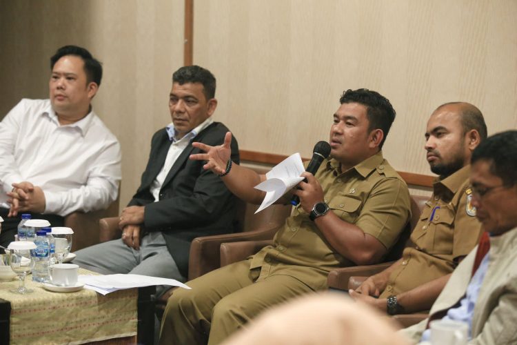 Almuniza saat acara diskusi manajemen Firefly dengan agen travel Aceh di Hotel Hermes Palace, Banda Aceh