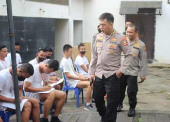 Tim Supervisi yang diketuai oleh Kombes Pol Hendra Gunawan SIK M Si meninjau pelaksanaan supervisi penerimaan Tamtama Polri gelombang I tahun 2022