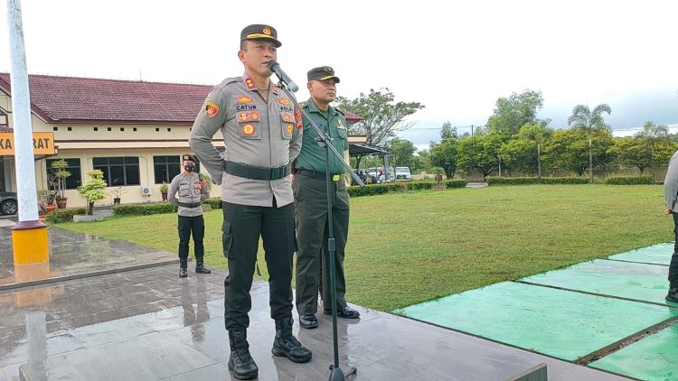 Kepolisan Resor Bangka Barat menggelar apel gabungan sinergitas TNI-Polri