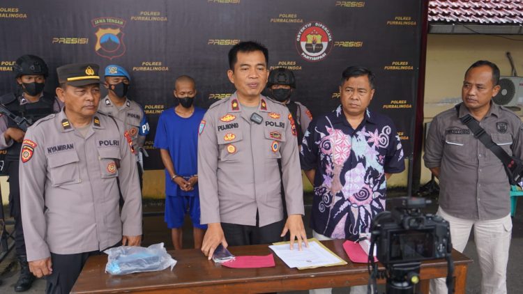 Satreskrim Polres Purbalingga berhasil mengungkap kasus pencurian telepon genggam yang terjadi di Desa Karangreja