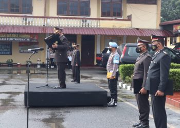 Polres Pematang Siantar melaksanakan kegiatan upacara peringatan Hari Pahlawan di lapangan Apel Mapolres Pematang Siantar
