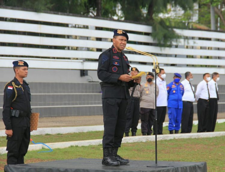 Kapolda NTT saat memimpin apel persiapan pengamanan G20 di Polda NTT