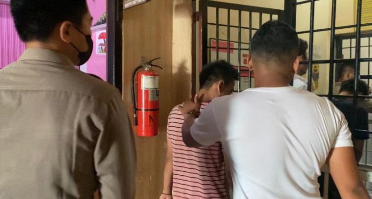 Dua orang tersangka dugaan peredaran Narkotika di Pekon Umbul Buah Kecamatan Kota Agung Timur Kabupaten Tanggamus dibekuk