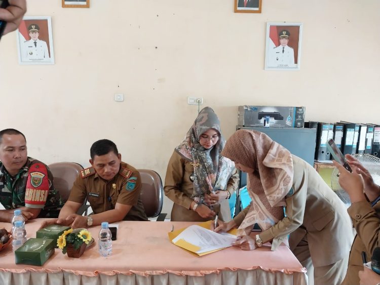 Kelurahan Tanjung Raja Timur melaksanakan serah terima jabatan (sertijab) dari PLH Lurah Tanjung Raja Timur kepada Lurah yang baru
