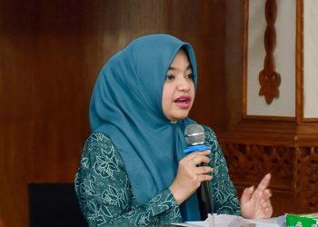 Ketua TP PKK Kota Sabang Kamelia Nasri ketika membuka kegiatan Pelatihan Peningkatan Kapasitas Kader Posyandu yang merupakan salah satu kegiatan dari program GeuBAI