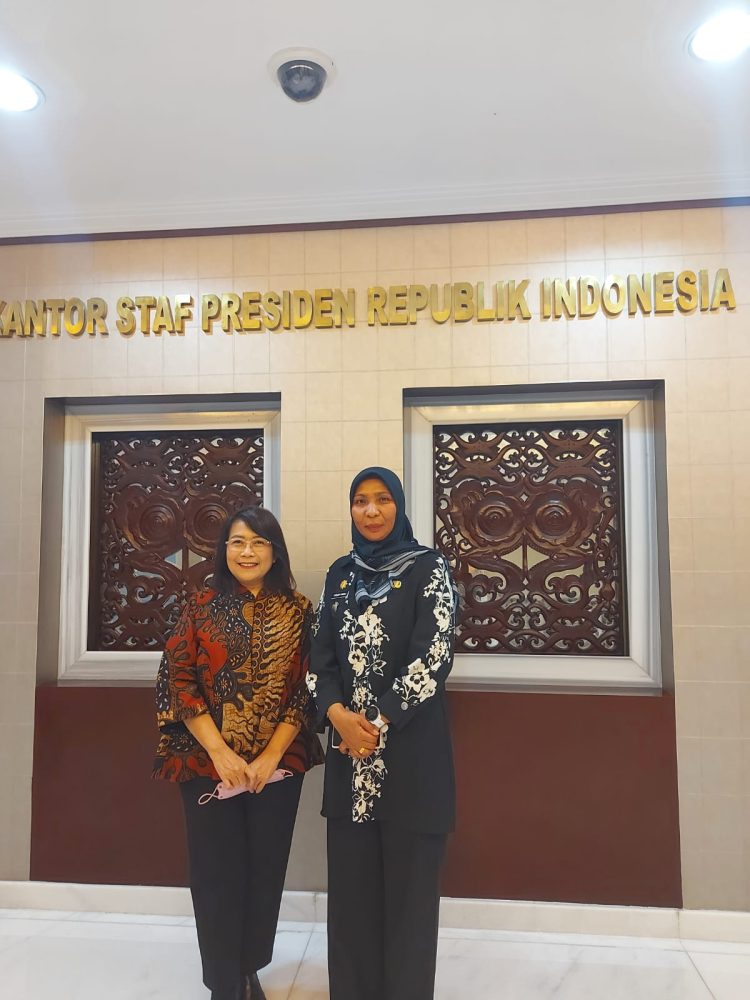 Penjabat (Pj) Bupati Nagan Raya Fitriany Farhas, AP, S.Sos, M.Si melakukan diskusi dan curhat dengan Deputi V Kantor Staf Presiden