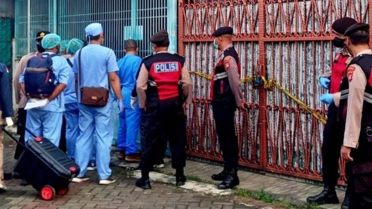 Olah TKP Penemuan 4 Mayat di Kalideres Jakarta Barat