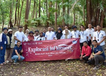 Pj Wali Kota Sabang, Reza Fahlevi, memperkenalkan berbagai keunikan dan potensi wisata Kota Sabang kepada Tim Eksplorasi Influencer Aceh