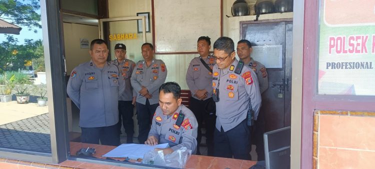 Kapolres Aceh Tamiang AKBP Imam Asfali, S.I.K, melakukan inspeksi mendadak (sidak) meninjau Polsek Kejuruan Muda