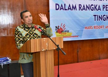 Pj. Wali Kota Sabang, Reza Fahlevi, saat membuka kegiatan Evaluasi Kinerja Sekretariat TPPS dalam Rangka Percepatan Penurunan Stungting Tingkat Kabupaten/Kota