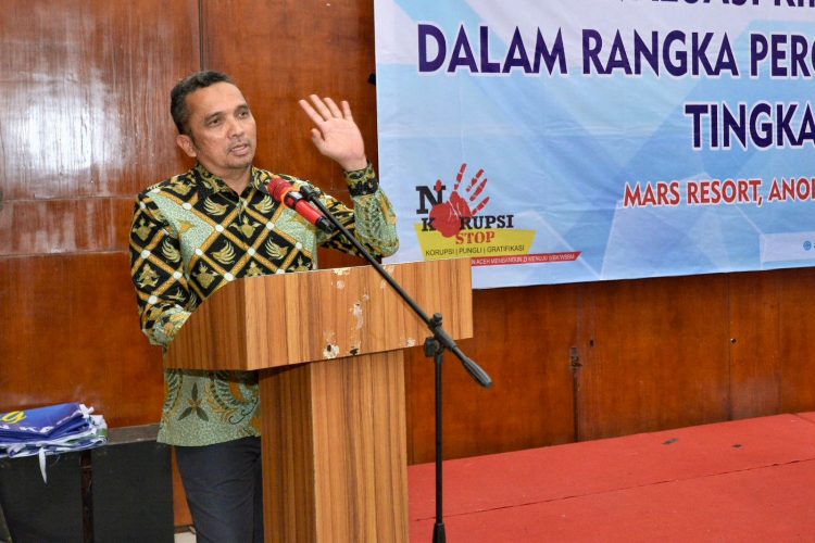 Pj. Wali Kota Sabang, Reza Fahlevi, saat membuka kegiatan Evaluasi Kinerja Sekretariat TPPS dalam Rangka Percepatan Penurunan Stungting Tingkat Kabupaten/Kota
