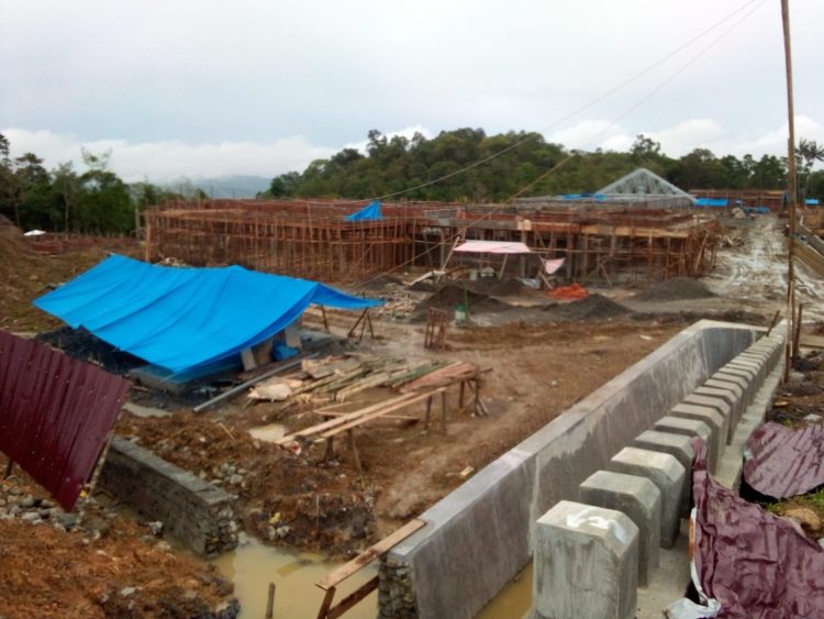 Progres pengerjaan pembangunan Rumah Sakit Pratama di Desa Lologolu Nias Barat