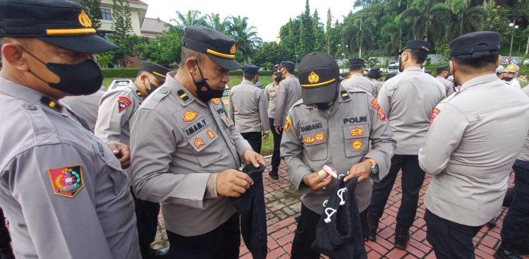 Polda Kaltim Galang dana untuk membantu korban yang terkena musibah bencana alam di Cianjur