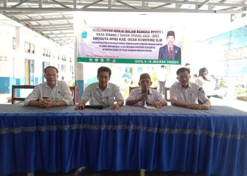 Anggota DPRD Kabupaten Ogan Komering Ilir H. Mulkan Yahuza Fraksi Gerindra bersilaturahmi dengan warga Pampangan dalam reses tahap I anggaran tahun 2022 - 2023 di Kecamatan Pampangan