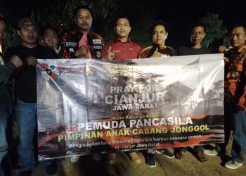 Pemuda Pancasila PAC Jonggol lakukan penggalangan Dana yang nantinya disumbangkan berbentuk sembako yang dibutuhkan para korban gempa di Cianjur