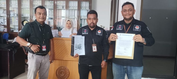 Kepala Perwakilan YARA Lhokseumawe, Ibnu Sina mesomasi Pj Walikota Lhokseumawe terkait dengan oprasiolisasi Instalasi Pengolahan Air Limbah (IPAL) di Waduk Reservoir Pusong Lhokseumawe
