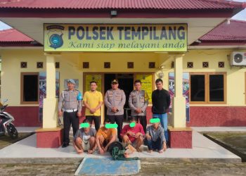 Polsek Tempilang berhasil mengamankan komplotan pelaku pencuri mesin diesel mini milik PT. Cakra