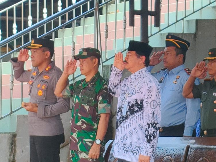 Upacara Peringatan HUT PGRI Ke-77 dan Hari Guru Nasional Tahun 2022 Tingkat Prov Bangka Belitung di Lapangan Atlek Pemkab Bangka Barat