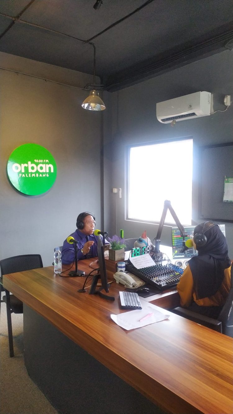 Talkshow Antisipasi Penyalahgunaan Narkoba di kalangan Remaja Bertempat di Radio Orban 90.00 FM Palembang