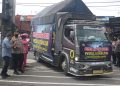 Polres Purbalingga menggandeng wartawan dan mahasiswa menyalurkan bantuan kemanusiaan bagi korban gempa bumi di Cianjur