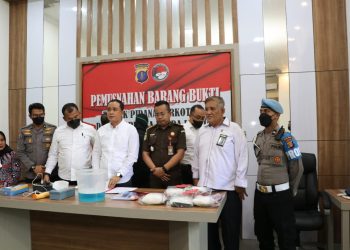 Direktorat Reserse Narkoba Polda Kalimantan Timur memusnahkan barang bukti narkotika jenis sabu sebanyak 5018,78 gram