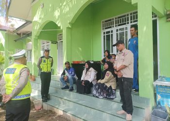 Sat Lantas Polres Aceh Barat melakukan kegiatan sosialisasi safety riding bersama relawan Tagana (taruna siaga bencana)