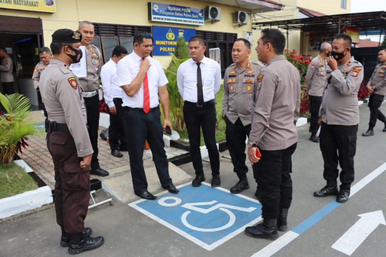 Kapolres Dairi AKBP Wahyudi Rahman SH, SIK, MM senin siang 28/11/2022 melakukan pengecekan ruang tahanan polres Dairi serta ruang pelayanan publik