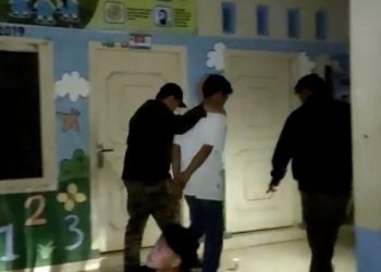 Tim Gabungan Tekab 308 Presisi Polsek Pulau Panggung bersama Tekab 308 Presisi Polres Tanggamus menangkap seorang pelaku pencurian dengan pemberatan (Curat) di Dusun Kampung Asam