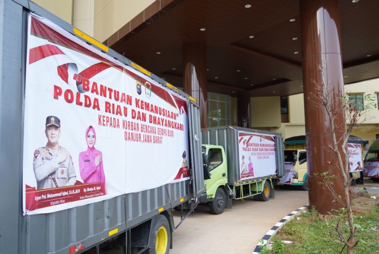 Bantuan yang dibawa langsung dari Pekanbaru sudah sampai di Jakarta melalui jalur darat