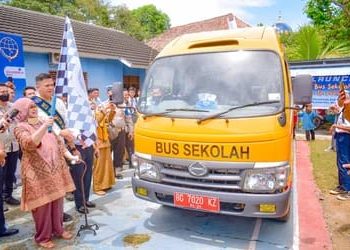 Pemerintah Kabupaten Ogan Komering Ilir (OKI) menyediakan bus antar jemput sekolah gratis bagi pelajar di Kecamatan Sirah Pulau Padang dan Jejawi OKI