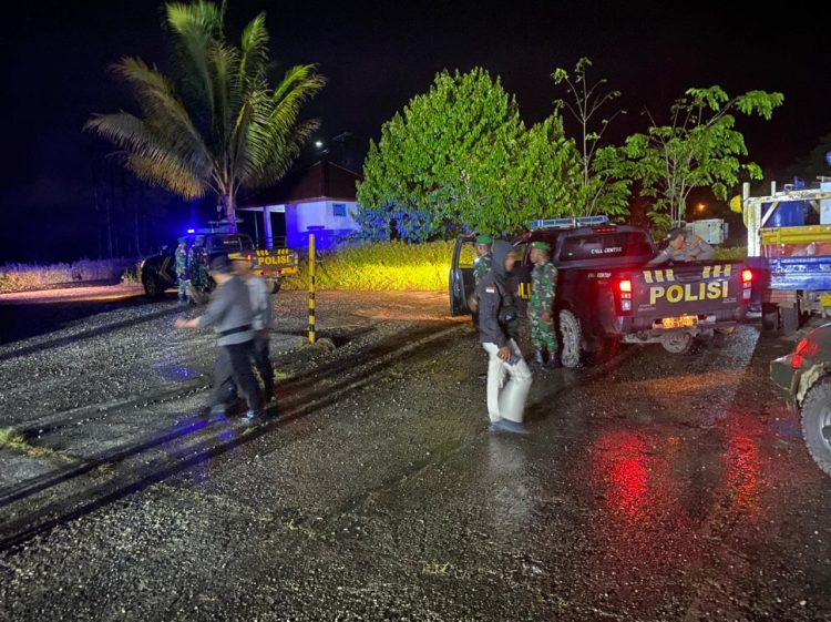 Personil gabungan TNI Kodim 1711/BVD dan Polres Boven Digoel melaksanakan kegiatan kesiapsiagaan dalam bentuk patroli yang dipimpin langsung Kabag Ops Hajarka dan Kapten Inf. Humaidi Pasiops Kodim 1711/BVD