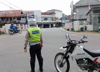 Sat Lantas Polres Bangka Barat rutin melaksanakan kegiatan patroli dan pengaturan pada daerah rawan laka lantas