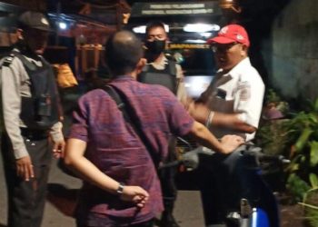Polsek Mapanget Polresta Manado laksanalan patroli malam hari guna mencegah terjadinya tindak kejahatan dan hal yang dapat mengganggu keamanan warga masyarakat