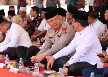 Kapolres Aceh Barat AKBP Pandji Santoso, S.I.K, M.Si menghadiri Peringatan Maulid Akbar Nabi Muhammad SAW 1444 H / 2022 M di Masjid Agung Baitul Makmur Kec. Johan Pahlawan