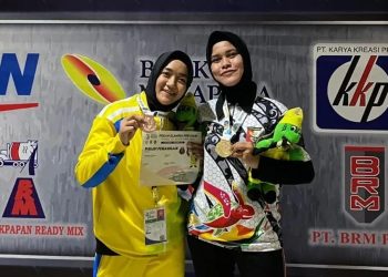 Briptu Inna Asmadina dan Briptu Yocie Ayu Andehika Polwan dari Koprs Brimob polda Kaltim kembali menambah koleksi medalinya saat mengikuti kejuaraan menembak Pekan Olahraga Provinsi (PORPROV) VII Berau