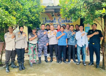 Polres Pangkalpinang kembali mengadakan kegiatan pertemuan dengan masyarakat bertajuk "Jumat Curhat" guna mendengarkan keluhan warga