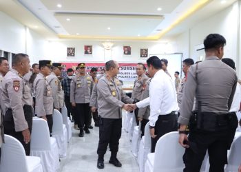 Kapolda Sumatera Selatan Inspektur Jendral A. Rahmad Wibowo, S. IK, bersama pejabat Polda Sumsel melakukan kunjungan kerja sekaligus memberikan arahan terhadap personel Polres Lahat