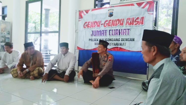 Polsek Kaligondang menggelar kegiatan Jumat Curhat di Masjid Al Ikhsan Desa/Kecamatan Kaligondang