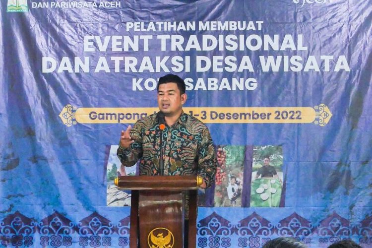 Kepala Dinas Kebudayaan dan Pariwisata (Disbudpar) Aceh, Almuniza Kamal membuka kegiatan pelatihan membuat event tradisional dan atraksi desa wisata di Sabang