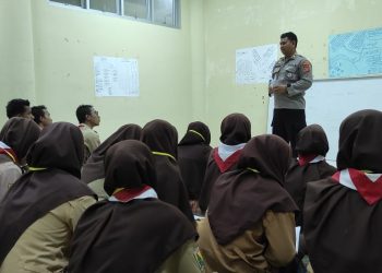 Kasat Binmas Polres Lhokseumawe, AKP Arifin Ahmad, S.Sos memberikan materi tentang Wawasan Kebangsaan di Gudep IAIN Malikussaleh Lhokseumawe