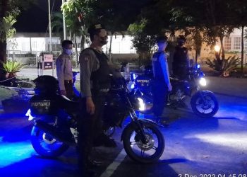 Satuan Samapta Polres Pangkalpinang melaksanakan patroli subuh diseputaran komplek timah bukit baru Kota Pangkalpinang