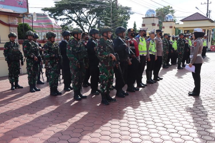 TNI-Polri lakukan patroli guna memastikan situasi Kondusif, sebelum pelaksanaan dilakukan apel terlebih dahulu di lapangan Apel Mapolres Langsa