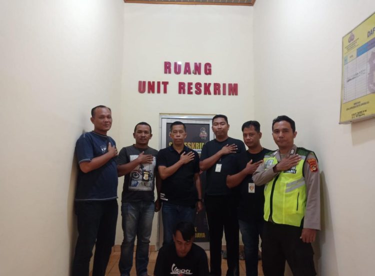 Seorang buruh PT. Tania Selatan desa Purwo Asri Kecamatan Lempuing Jaya Kab. OKI diciduk polisi