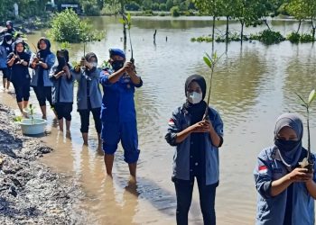 Anggota Ditpolairud Polda Kaltim, Bripka Taufik Ismail pemerhati dan cinta lingkungan serta menjadi relawan di Kaltim