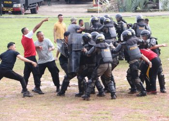 Kapolda Sumatera Selatan Irjen Pol. A. Rachmad Wibowo, S.I.K. membuka langsung Latihan Pembulatan Kemampuan Brimob Bintara Remaja Satbrimob Polda Sumsel Tahun 2022